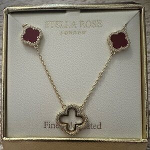 🪴STELLA ROSE LONDON Gold and Red Clover Necklace